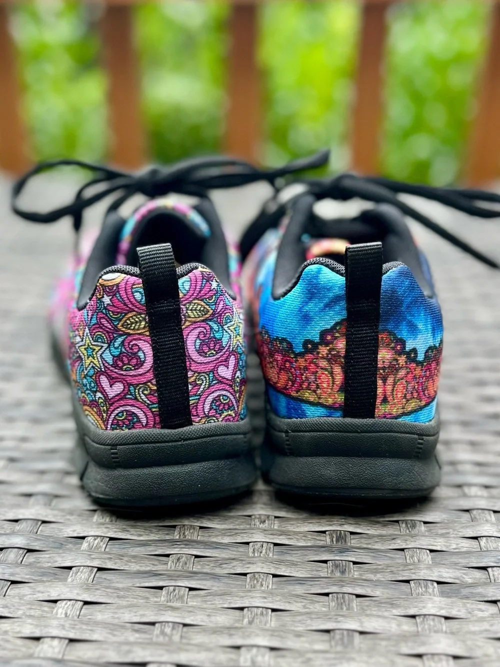 OAAK Peacenik Womens Multicolor Peace Sign Lace-Up Sneakers Boho Hippie Festival